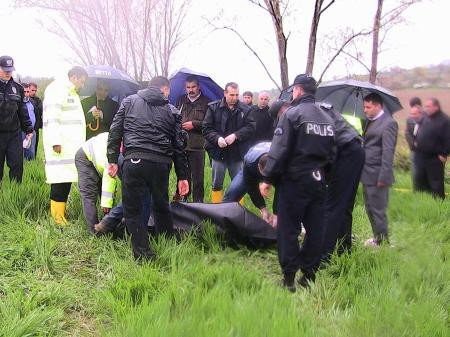 Öldürüp ağaca astılar! - Resim: 1