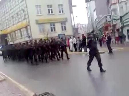 Özel Harekat'tan 'Bozkurt' sloganlı yürüyüş - Resim: 4