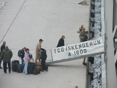 Libya'dan böyle tahliye edildiler - Resim: 1