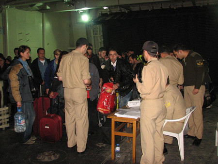 Libya'dan böyle tahliye edildiler - Resim: 3