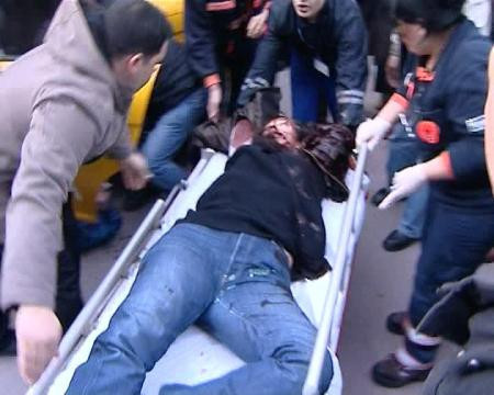 Adliye önünde kanlı infaz - Resim: 3