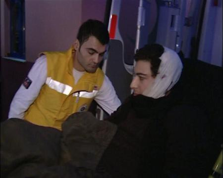 Üniversitede taşlı sopalı kavga - Resim: 4