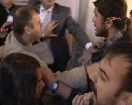 İstanbul Üniversitesi'nde olay! - Resim: 3