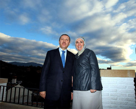 Erdoğanların Endülüs pozu - Resim: 1