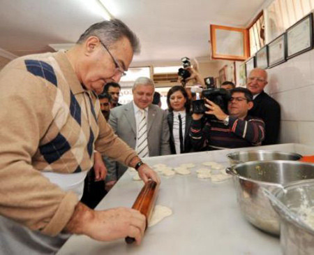 Baykal'dan börekli siyaset - Resim: 4