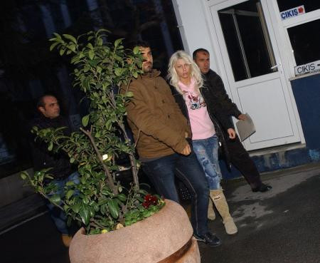 Ünlülere fuhuş baskını! - Resim: 2