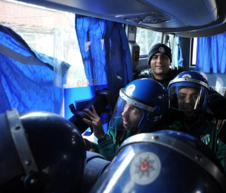 Bursalı futbolcular böyle kaçtı - Resim: 2