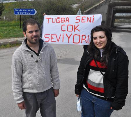 Çılgın aşık kendini böyle affettirdi! - Resim: 2