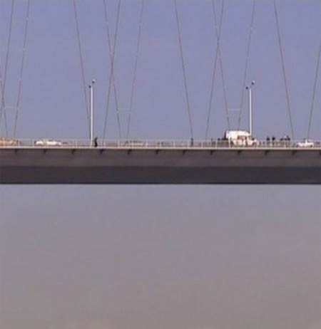 Boğaz Köprüsü'nden böyle atlamak istedi - Resim: 2