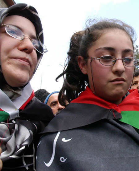 Gemide yakınları bulunanların dramı - Resim: 3