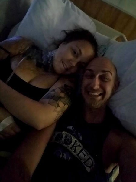 Hayatını karartan kazadan sonra onu hayata orangutan döndürdü - Resim: 4