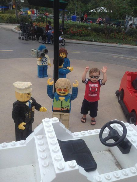 Fermuarının açık kaldığını fark etmedi - Resim: 3