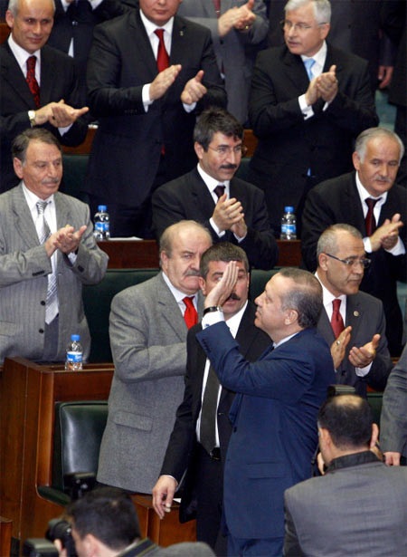 Erdoğan'ın vedası vekilleri ağlattı - Resim: 1