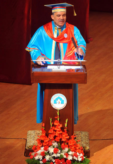 Cumhurbaşkanı Gül'e fahri profesörlük - Resim: 2