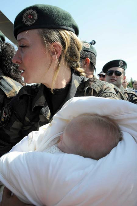 Şehit babaya yürekleri dağlayan veda - Resim: 2