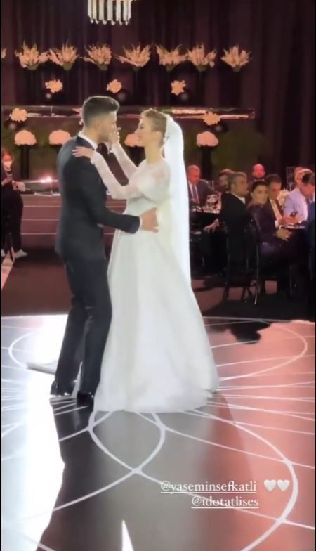 İbrahim Tatlıses'in gelini Yasemin Şefkatli'ye taktığı altın kemerin fiyatı ortaya çıktı! - Resim: 4