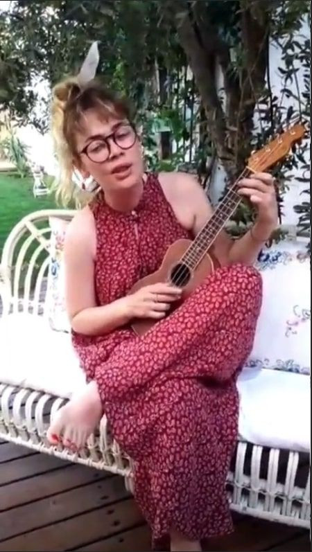 Demet Evgar arı botoksu oldu! Merdivenlerden de yuvarlanınca... - Resim: 3