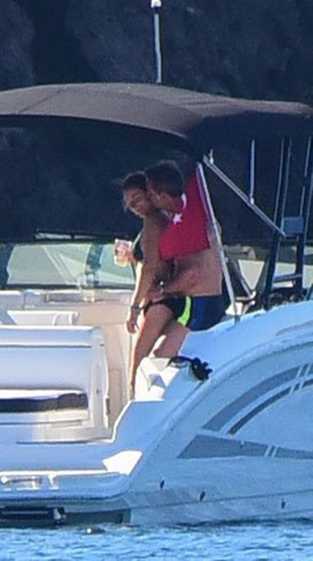 Öz yeğeniyle uygunsuz ilişkisi ifşa olan Murat Başoğlu saldırıya uğradı! İlişiği kesildi - Resim: 4