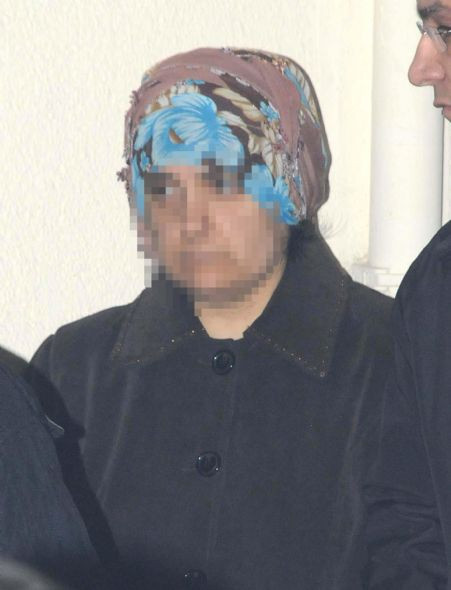 Sevgilisi ile buluşmak için babasını yaktı - Resim: 2