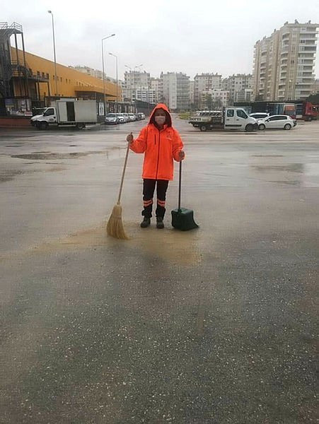 CHP'li başkandan mobbing! Ofisten, mahallesine temizlikçi olarak sürüldü - Resim: 0