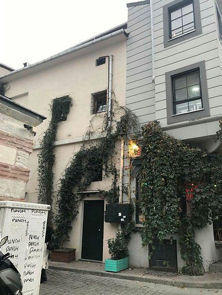 Kiralamak isteyen bu cümleyi duyunca kaçıyor! İstanbul'un göbeğindeki ev elde kaldı - Resim: 3