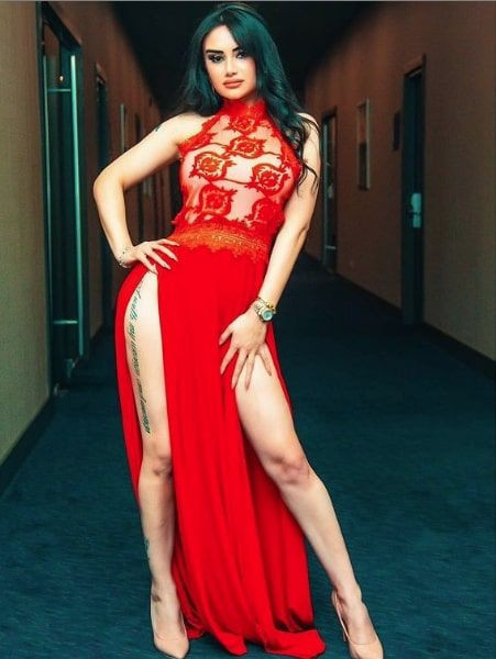 Naz Mila bu kez dantelli iç çamaşırlarıyla poz verdi +18 paylaşımları olay! - Resim: 1