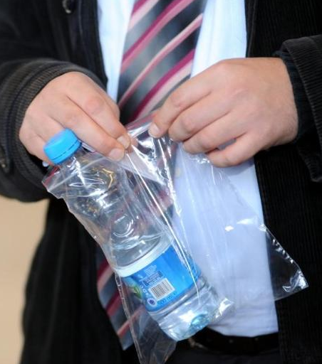 Sıvı yasağı havalimanlarını karıştırdı - Resim: 1