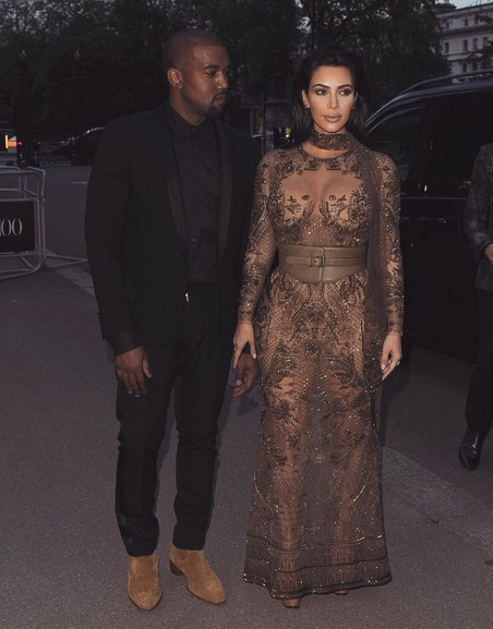 Kim Kardashian minik oğlu Saint'in ilk fotoğrafı - Resim: 1