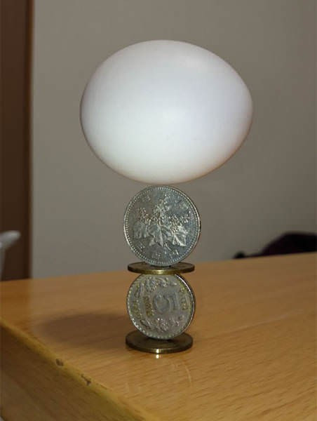 Bozuk paralarla yaptığına bakın! İnanılmaz denge  - Resim: 2