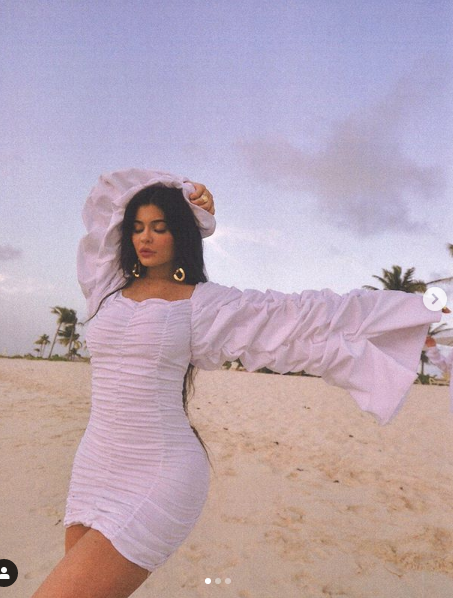 Dünyanın en genç milyarderi olan Kylie Jenner hastalıkla mücadelesinden bahsetti - Resim: 3