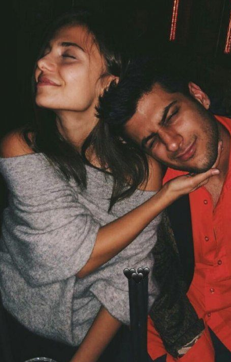 Dizide öpüşürken utanıyorum demişti! Bahar Şahin'in şu pozuna bakın - Resim: 3