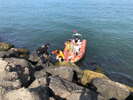 Vahşet! Kafasını kollarını ve bacaklarını kesip sahile attılar... - Resim: 1