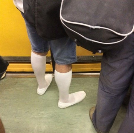 Metroda bu görüntüyle karşılaştı görenler şoke oldu kaldı - Resim: 4