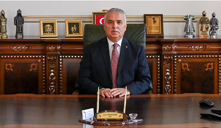 Futbolseverler neye uğradığını şaşırdı! Aziz Yıldırım, Trabzon'a vali atandı - Resim: 1