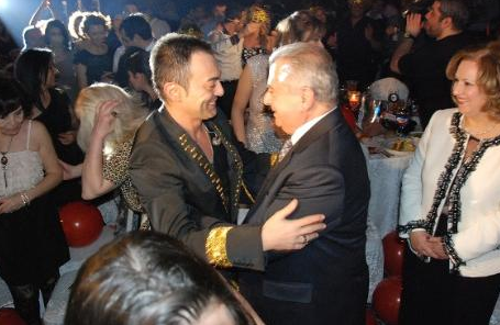 Kameralara aldırmadan böyle öpüştü - Resim: 4