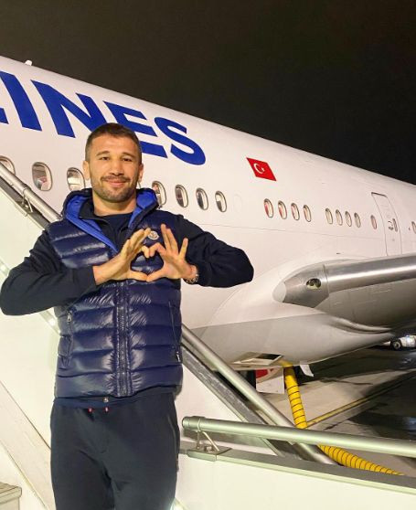 Survivor Adem kendini daha fazla tutamadı: Nisa Bölükbaşı hakkındaki o şeyi itiraf etti! - Resim: 2