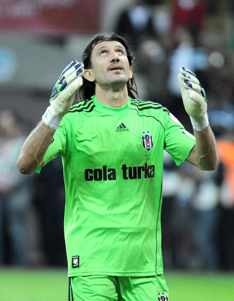 Kupayı böyle kaldırmışlardı - Resim: 2