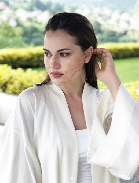 Burak Özçivit ve Fahriye Evcen Karan bebek için hiçbir ayrıntıyı atlamıyor! Bakın ne yaptılar - Resim: 3