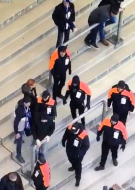 Şoke eden görüntüler! Tribünde mastürbasyon yaptı polis müdahale etti - Resim: 4