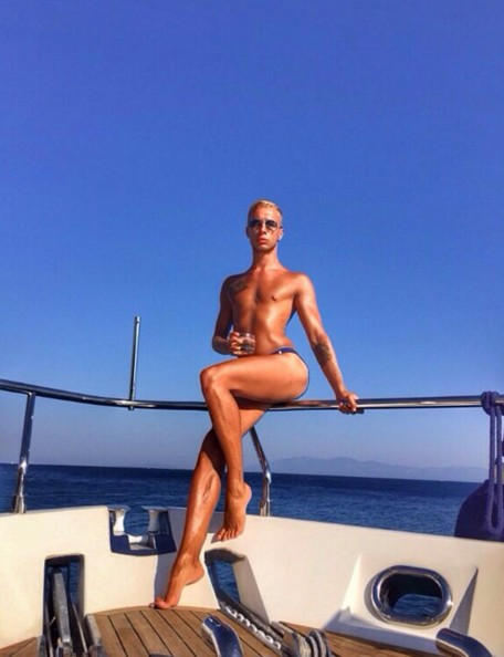 Instagramın Türk barbi erkeğinin pozları - Resim: 4