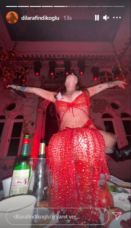 Dilara Fındıkoğlu'nun kırmızı doğum günü partisi 'ayin'e benzetildi - Resim: 4