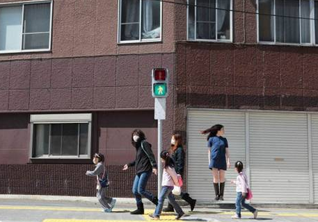 Uçan kız görenleri şoke etti - Resim: 3