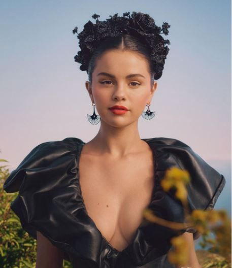 Selena Gomez çıplaklığa zorlandım deyip açıkladı! İtirafı olay oldu - Resim: 2