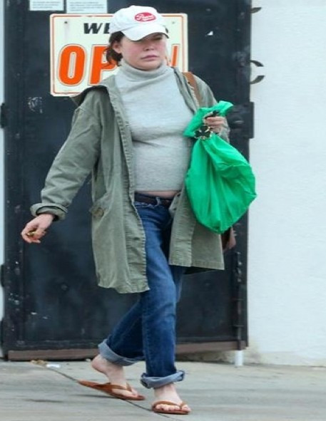 Ünlü oyuncu estetik operasyonlardan sonra tanınmaz hale geldi! - Resim: 4