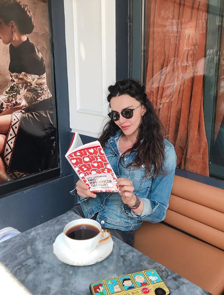 Hande Ataizi kaslı fotoğrafını paylaştı sosyal medya sallandı - Resim: 4