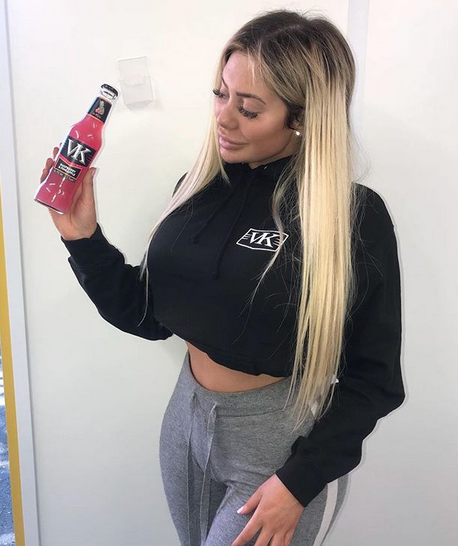 Uluorta kameralar önüne sevgilisinin kalçasını ısırdı - Resim: 4