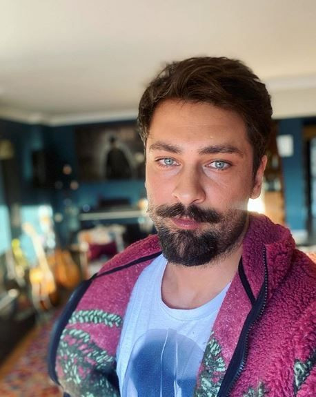 Bomba gibi düştü! Onur Tuna sunucu Yağmur Karabal ile tatildeler - Resim: 1