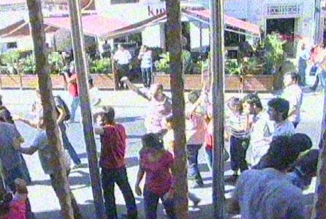 İşçi Partililer AB ofisini bastı - Resim: 1