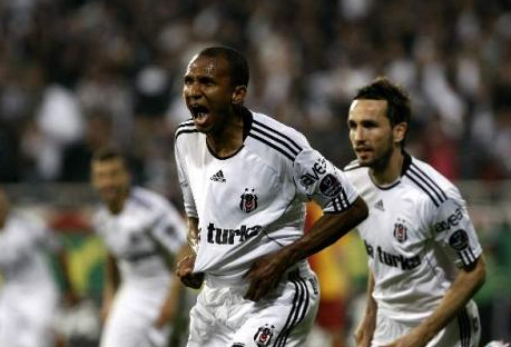 2012'de bu futbolcuların sözleşmesi bitecek - Resim: 3