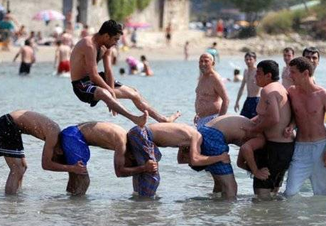 Yurdum insanı yine yıkıp geçiyor - Resim: 4